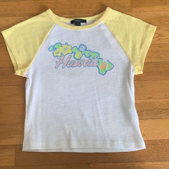 Forever 21 Tops - Hawaii Baby tee